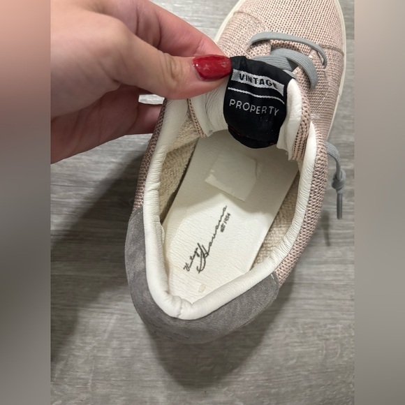 Vintage Havana Fly Pink Gray Star Sneakers Size 7.5 - Picture 5 of 5